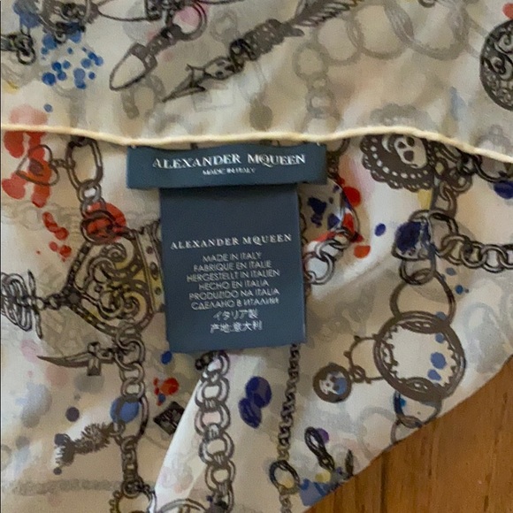 Alexander McQueen scarf - Picture 3 of 7